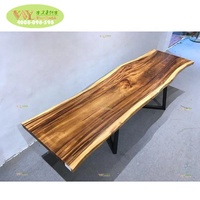 Mesa de Comedor de Madera de Nogal Natural con Borde Vivo, Mesa de Salón con Patas de Metal