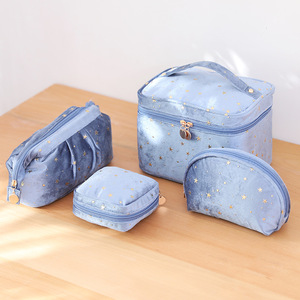 Bolsa De Maquillaje Plisada Con Lazo De Strass