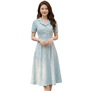 Robe midi bleu clair moderne pour femme, manches courtes, tenue de bureau, jupe trapèze, boutonnée sur le devant, services OEM ODM - Product Image 1