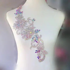 Dekorasi jahit bunga strip berlian kaca berwarna AB mempesona untuk topi DIY gaun pernikahan garmen DP01