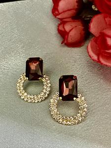 Petites boucles d'oreilles modernes plaquées or faites à la main avec diamant marron ensemble de bijoux vintage glamour à vendre par les exportateurs - Product Image 4