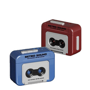 พวงกุญแจเครื่องเล่นเทปคาสเซ็ตอะคริลิคสไตล์เรโทร มินิวินเทจ พกพาสะดวก ของตกแต่งกระเป๋า สำหรับคนรักดนตรี เพื่อนๆ เท่ๆ - Product Image 3