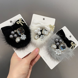Vêtements en gros de style britannique, pull en fourrure de vison perlé en cuir avec nœud papillon rétro Dongdaemun Corée - Product Image 1