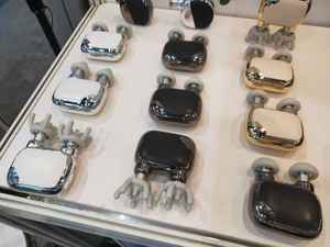 Massaggiatore Portatile Yixuan a Percussione e Vibrazione, Mini Pistola per Massaggio Muscolare Sportivo con Motore Brushless - Product Image 3