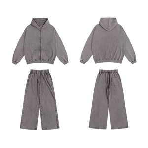 Ensemble <span class=keywords><strong>sweat</strong></span> à capuche et pantalon de survêtement streetwear avec logo imprimé personnalisé, coupe ample, zippé, vintage, double couche, délavé à l'acide, effet soleil et vieilli - Product Image 2