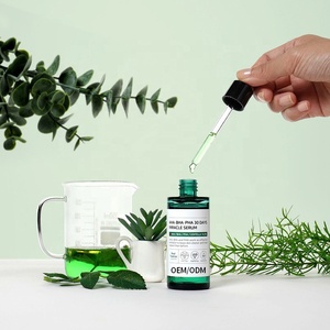 Soin de la peau en marque privée OEM ODM, solution éclaircissante pour la peau, exfoliante, AHA BHA, sérum facial, sérum de soin de la peau - Product Image 3