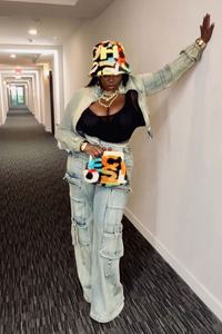 <span class=keywords><strong>Pronto</strong></span> per la Spedizione S-2XL <span class=keywords><strong>Moda</strong></span> 2026 Set Due Pezzi Boutique Jeans Denim Giacche Casual e Pantaloni - Product Image 3