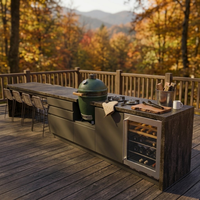 Îlot de cuisine extérieur moderne en acier inoxydable ODM avec évier, robinet, barbecue Kamado, réfrigérateur à porte vitrée et brûleur à gaz pour balcon et terrasse