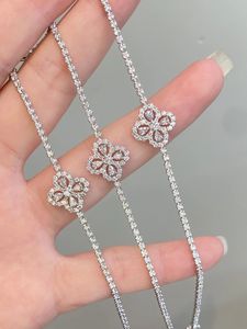 Pulsera Xinfly PT950 de Platino con Diamante Natural en Forma de Trébol de 4 Hojas, Perfecta para Uso Diario y Ocasiones Formales, Regalo de Aniversario - Product Image 4