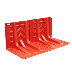 Barriera stradale multifunzionale in plastica a forma di L da 52.8cm barriera temporanea per bloccare l'acqua di emergenza - Product Image 1