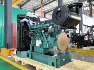 Máy phát điện diesel tĩnh lặng 3 pha 50/60Hz cấp độ II / EPA cấp 2 với động cơ Volvo Penta 600Kva-700Kva - Product Image 3