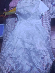 3XL с цветочным принтом больших размеров Высокая Низкая Свадебные платья из органзы без рукавов с цветами и кристаллами, многослойное пляжное свадебное платье - Product Image 6