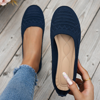 Großhandel Damen Plus Size Bequeme PU Einlegesohle Leichte Trendy Casual Slip-On Hohl gestrickte flache Schuhe für den täglichen Einkauf