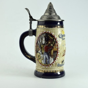 Mug à <span class=keywords><strong>bière</strong></span> en céramique personnalisé avec couvercle en métal, poignée, capacité <span class=keywords><strong>de</strong></span> 1 L, isolation thermique 0-6 heures, écologique, style moderne - Product Image 5