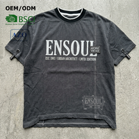 T-shirt Homme Personnalisé en Coton Lourd 100% Lavé et Vieilli, Coupe Classique, avec Impression Sérigraphique et Broderie de Patch