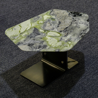 KINGS-WING Nouveau design Table basse d'appoint mini abstraite en marbre vert Cetina, Plateau de table en marbre pour table basse TV ou bar à café