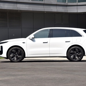 Acceptons les commandes personnalisées Lixiang L6 2025 – SUV familial spacieux à autonomie étendue, extérieur blanc d'origine, faible kilométrage - Product Image 4