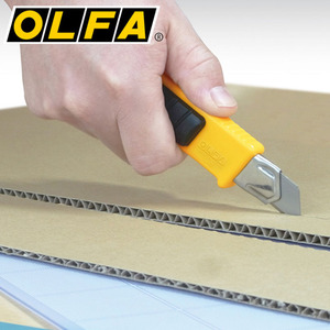 Cuchillo Multiusos de Alta Resistencia <span class=keywords><strong>OLFA</strong></span> de 18 mm (L-2) - Cuchillo de Corte Personalizado con Profundidad Ajustable - Product Image 3