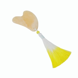 Masajeador de ojos de piedra de jade GuaSha hecho a mano, jade amarillo, herramienta manual de masaje para renovación corporal y facial. - Product Image 3