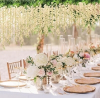 Vente en gros de guirlandes artificielles en vrac, fleurs de mariage, plantes suspendues, feuillage, glycine, vignes