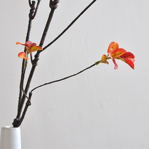 Branches de Prunier Artificielles Cerf Blanc 120cm Feuilles Rouges Oranges Fleurs en Soie Décoration Maison Style Chinois Composition en Vase - Product Image 2
