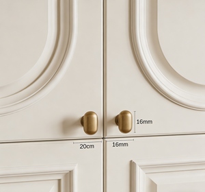 Dressing de luxe français 2026 avec porte en verre cintrée et quincaillerie dorée |   Armoire de chambre à coucher sur mesure du sol au plafond avec éclairage LED - Product Image 5