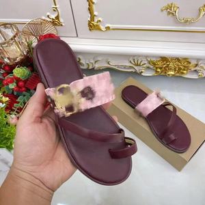 Nouvelle Collection Été 2025 – Sandales Confortables à Semelle Plate pour <span class=keywords><strong>Femme</strong></span> avec Boucles Métalliques et Motif Rayé Antidérapant - Product Image 3