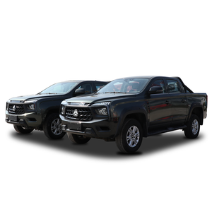 รถกระบะ HOWO 4x4 เครื่องยนต์ดีเซล แรงบิด 500-1000 นิวตันเมตร สำหรับงานหนัก ขับเคลื่อนบนพื้นที่ขรุขระ เหมาะสำหรับงานและขนส่ง - Product Image 1