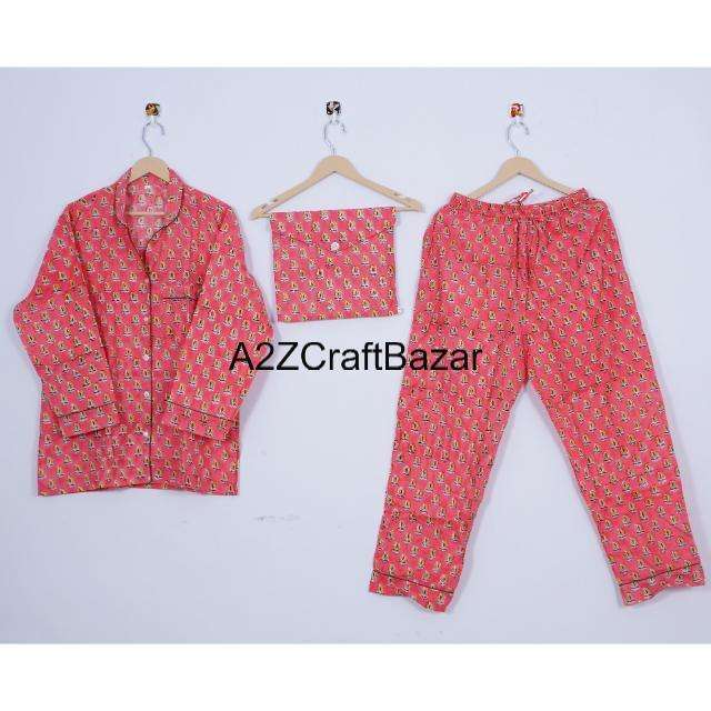 สีแดงม่วง