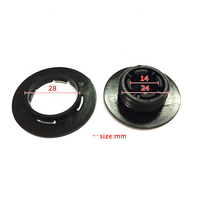 Vente en gros de pièces automobiles de bonne qualité Clips de tapis de voiture pour tapis de sol Supports de clips Poignées de fixation pour Lada