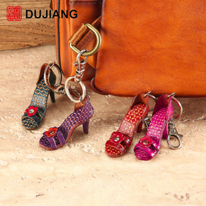DUJIANG Colgante de Cuero Genuino de Guangzhou Hecho a Mano, Llavero Multifuncional, Adorno de Regalo de Alta Calidad Modelo K245 - Product Image 2