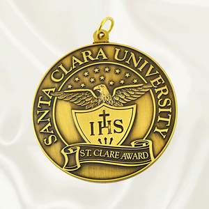 Colgante de metal chapado en oro personalizado con esmalte, colgantes de letras grabadas, dijes de joyería de moda - Product Image 6