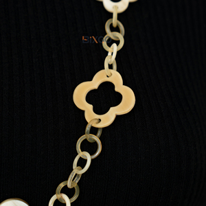 Collar de Cadena con Eslabones de Cuerno de Búfalo Natural Artístico con Patrón Floral Hueco, Regalo de Moda, Artesanía Tribal de Cuerno, Patrón de Grano Único - Product Image 5