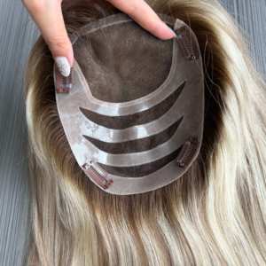 Listo para enviar: Topper de encaje con nudo único en la parte superior, rubio balayage, sin pegamento, para cuero cabelludo sensible, transpirable para verano con PU antideslizante. - Product Image 4