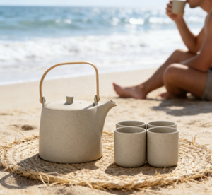 Tetera de Cerámica Ecológica Moderna de 1 Litro con Taza de Té de Porcelana y Mango de Bambú para el Té de la Tarde - Product Image 6