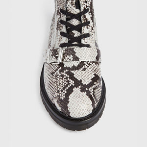 Stivaletti da donna <span class=keywords><strong>con</strong></span> tomaia in pelle di serpente stile Martin <span class=keywords><strong>con</strong></span> Design a cerniera Matel laterale in stile lusso - Product Image 5