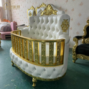 Cuna Ovalada de Madera para Bebés, Niños y Niñas, Estilo Trono Real Infantil de Lujo en Blanco y Dorado, Muebles para Bodas - Product Image 3