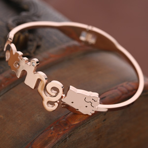 Bracelet Hello Kitty en acier doré rose, ouvrable, design chat de dessin animé, bijoux pour femmes, cadeau - Product Image 2