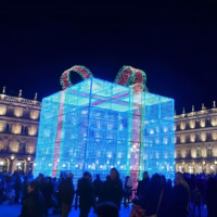 Grande Arche Lumineuse de Noël Extérieure pour Cadeaux, Dispositif d'Éclairage Décoratif Idéal pour Parcs à Thème, Centres Commerciaux et Événements Festifs