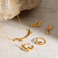 Parure de bijoux décontractée en acier inoxydable avec breloques chiens, collier, bagues et boucles d'oreilles, plaqué or 18 carats, pour femme, usage quotidien, ensemble quatre pièces TGTZ1430