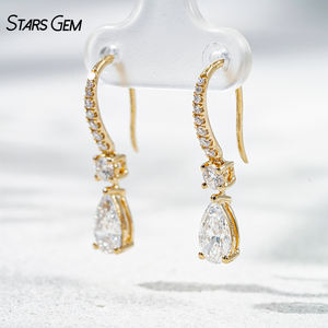 Pendientes de Oro Sólido de 18K con Diamantes de Laboratorio DEF VS de 1.88CTW, Corte Pera, con Gancho, de StarsGem Fine Jewelry - Product Image 4