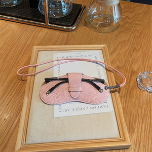 SKYWAY - Estuche de Piel Sintética para Gafas de Sol con Logotipo Personalizado al por Mayor, Estuche Suave para Guardar Gafas - Product Image 3