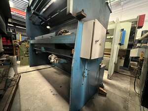 Machine à cisaillement à bras oscillant hydraulique QC12Yx4000 d'<span class=keywords><strong>occasion</strong></span> Largeur maximale de cisaillement 4000 mm - Product Image 5