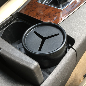 Cubo de basura para coche Shunwei, superventas transfronterizo, mini caja de almacenamiento, cubo de basura con forma de taza para coche, conveniente. - Product Image 2