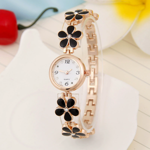 Reloj de cuarzo elegante para mujer con detalles de diamantes de imitación, bonito diseño de flor de ciruelo, venta al por mayor N2603043 - Product Image 3