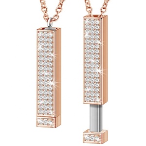 Collana Inspire Jewelry 2021 Ultima Novità con Ciondolo a Barra Retrattile Personalizzabile con Nome, per la Festa della Mamma e il Ringraziamento, Completamente Incastonata di Diamanti - Product Image 1