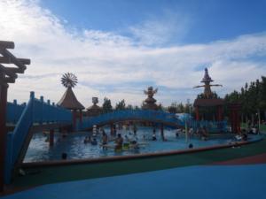 테마 워터 파크 장비 해적선 및 정글 모험 놀이 구조 상업용 놀이를위한 내구성 PE 유리 섬유 금속 - Product Image 2