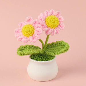 Kit de fleurs au <span class=keywords><strong>crochet</strong></span> en cachemire DIY, vente en gros d'usine, jouets au <span class=keywords><strong>crochet</strong></span> Amigurumi 4 pièces pour débutants, cadeau de remise de diplôme - Product Image 1