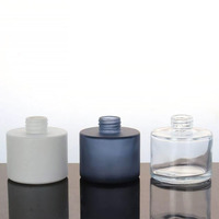Bouteilles de diffuseur à roseaux en verre rondes personnalisées OEM ODM 100ml 150ml, vides et rechargeables, pour parfums et arômes, avec bouchon à vis