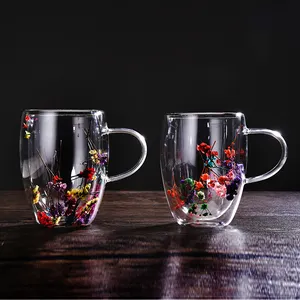 Ingrosso nuovo design riutilizzabile borosilicato a secco fiore doppia parete tazza di vetro